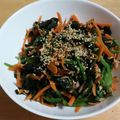 kyou_st's cooksnap of when they made にんじんとわかめのシーチキン炒め.