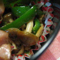 3匹の子ブタｍａｍａ's cooksnap of when they made ピーマンときのこの中華炒め。.