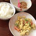 とろけい's cooksnap of when they made アボカドと卵の炒め物.