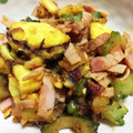 ふさふさ猫's cooksnap of when they made 簡単⭐ゴーヤ・さつまいも⭐バタポン炒め♪.