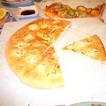 たちゅた's cooksnap of when they made ガーリック♡ローズマリーのピザ.