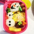 Kanamarukk's cooksnap of when they made アナと雪の女王『オラフ』キャラ弁.