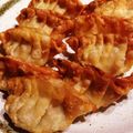 mogumogu5's cooksnap of when they made ツナコーンマヨとチーズと大葉の揚げ餃子.