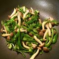 浩次ｗ's cooksnap of when they made 副菜★しめじとピーマンのバター醤油炒め.