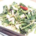 まんまちゃん♪'s cooksnap of when they made 空心菜とベーコンのニンニク炒め.