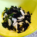 りゅうのママち's cooksnap of when they made かぶとわかめの酢の物.