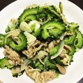 侑子ちゃん's cooksnap of when they made ゴーヤと豚肉・玉ねぎの炒めもの.