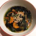 なつき☆ミ's cooksnap of when they made ダシダで☆レタスと韓国海苔のスープ.