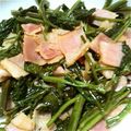 YURIたんママ's cooksnap of when they made 空芯菜とベーコンの炒め物.