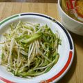 しのばぁたん's cooksnap of when they made 絡めとりたい！もやしきゅうりのソース炒め.