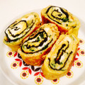 *なつき*'s cooksnap of when they made しらすと大葉と海苔の玉子焼き.