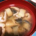 yauikri's cooksnap of when they made 美味しい♪なすと油揚げのお味噌汁♪.