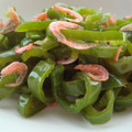 kachimachi's cooksnap of when they made レンジで簡単！！ピーマンと桜えび和え☀.