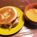 Harx's cooksnap of when they made 朝食に+*エッグベーコンベーグルサンド.