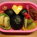 まゆみゆ０８２０'s cooksnap of when they made 簡単♪ミッキーのおにぎり〈キャラ弁〉.