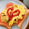 くらころ's cooksnap of when they made オムレツのっけてマジうまトースト.