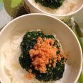 ☆ゆぅころりん☆'s cooksnap of when they made モロヘイヤと鮭フレーク丼.