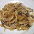 のりまりん's cooksnap of when they made しめじとねぎのオイスターソース炒め.