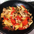 akaAK's cooksnap of when they made ジャガイモと豚肉の彩炒め.