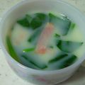 JUNSEIママ's cooksnap of when they made ほうれん草とベーコンの豆乳スープ.