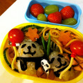 虹色テーブル's cooksnap of when they made 幼稚園キャラ弁＊パンダ 簡単.
