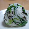 ＊サブ太郎＊'s cooksnap of when they made 大根の葉♡♥塩昆布ｄｅおにぎり.