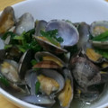 anomalo's cooksnap of when they made 彩り野菜とあさりの酒蒸し。フライパンで.