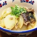 YUKIKI☆'s cooksnap of when they made 鯖味噌煮缶❤新玉ねぎ煮物.
