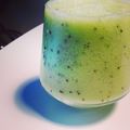 アス吉's cooksnap of when they made 忙しい朝にも♡˙꒳˙♡キウイスムージー.