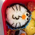 ロンろん太郎's cooksnap of when they made 簡単♡ドラえもんおにぎり♪キャラ弁当.