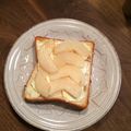 oma9's cooksnap of when they made 梨のクリームチーズトースト♡.
