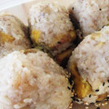 9vanilla's cooksnap of when they made 秋の行楽に☆びっ栗そぼろおにぎり.
