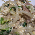 りぃほぁ☆'s cooksnap of when they made もやしと青ネギ♡サバ缶でみそ白和え.