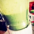 みちゃぽり's cooksnap of when they made 冷凍バナナでグリーンスムージー.