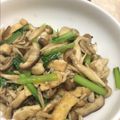 ぐりぐら0613's cooksnap of when they made きのこと小松菜のガーリックバター炒め.
