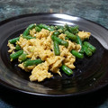 capriチョーザ's cooksnap of when they made いんげんと卵の粉チーズ炒め.