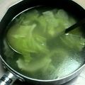 クックTZ9J0I☆'s cooksnap of when they made 鶏ガラスープの素で！中華風スープ☆.