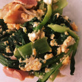 料理勉強中で's cooksnap of when they made 簡単一番☆小松菜とベーコンの卵炒め.