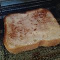 福丸みのる's cooksnap of when they made 簡単めっちゃおいし〜シュガートースト♡.