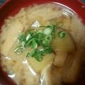 コニール３'s cooksnap of when they made 松山あげ入り・さつまいもと玉ねぎのみそ汁.