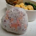 ひーゆーママ's cooksnap of when they made おにぎり✿ゆかりと紅生姜.