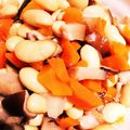 yuri827's cooksnap of when they made 超早い!!★大豆と人参の煮物.
