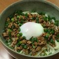 り☆ほ's cooksnap of when they made 食べるラー油でひき肉温玉うどん.