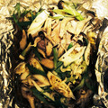 よつじょう's cooksnap of when they made 鮭ときのこのごま油ホイル焼き.