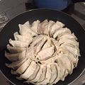 いけぽちゃー's cooksnap of when they made 我が家の羽根つき餃子♪.