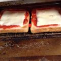 ゆ〜〜〜り's cooksnap of when they made シンプルが一番！ピザトースト.