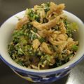 PARNELL's cooksnap of when they made 健康食～大根葉と鶏胸肉の酢味噌和え.