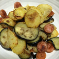 ゴールド会員's cooksnap of when they made じゃがいもとなすとソーセージの炒め物.