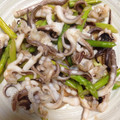 aki123aki's cooksnap of when they made イカとアスパラの炒めもの.