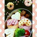 にこニコぷん's cooksnap of when they made ドーナツおにぎり☆キャラ弁・遠足.